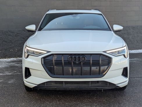 Certified 2023 Audi e-tron Premium Plus w/ Premium Plus Package image 2