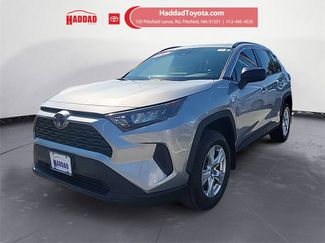 Used 2019 Toyota RAV4 LE image 1