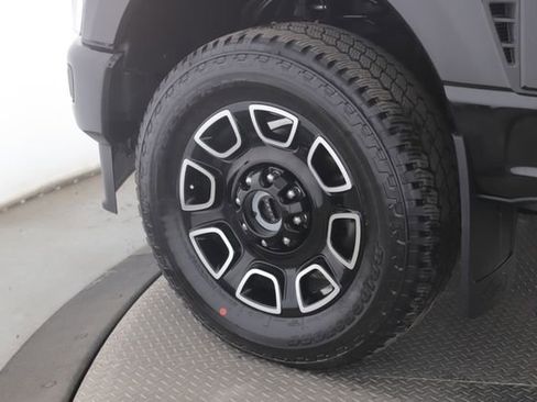 Used 2026 Ford F250 Platinum AWD/4WD image 12