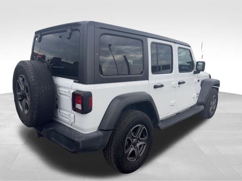 Used 2018 Jeep Wrangler Unlimited Sport S AWD/4WD image 19