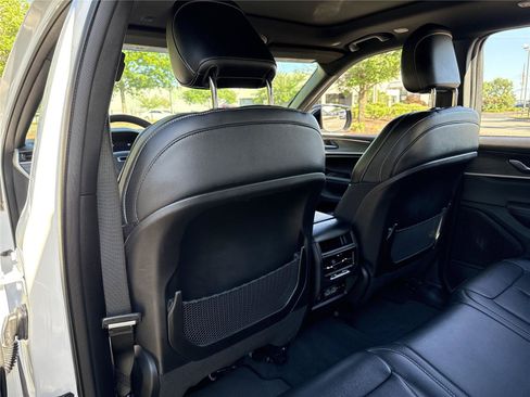 Used 2024 Jeep Grand Cherokee Limited AWD/4WD image 18