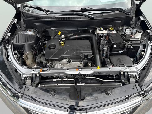 Used 2023 Chevrolet Equinox Premier AWD/4WD image 16