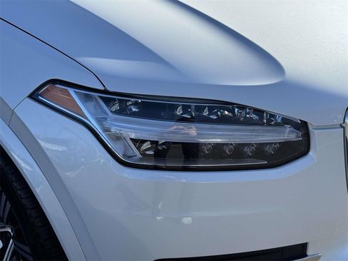 Certified 2025 Volvo XC90 B5 Core image 7