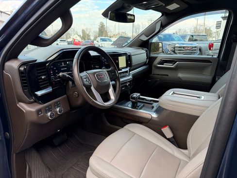 Used 2022 GMC Sierra 1500 SLT image 4