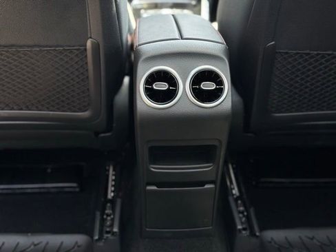 Used 2026 Mercedes-Benz GLB 250 4MATIC image 45