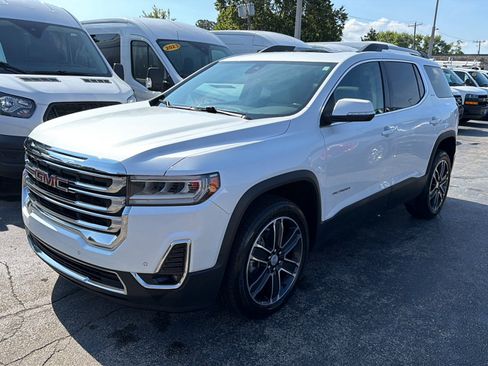 Used 2023 GMC Acadia SLT w/ Preferred Package AWD/4WD image 3