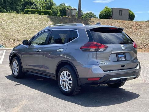 Used 2020 Nissan Rogue SV FWD image 5