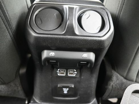 Used 2020 Jeep Gladiator Sport w/ Quick Order Package 24S image 18