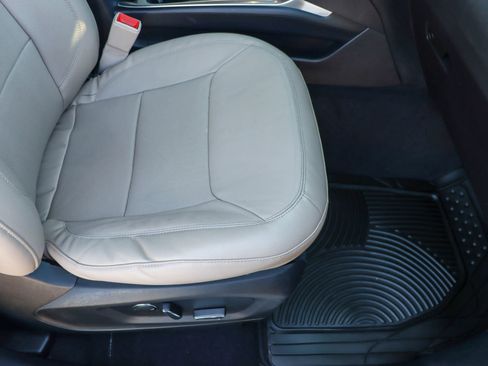 Used 2020 Ford Explorer Limited RWD image 25