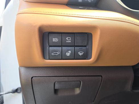Used 2021 Toyota Highlander Platinum AWD/4WD image 19