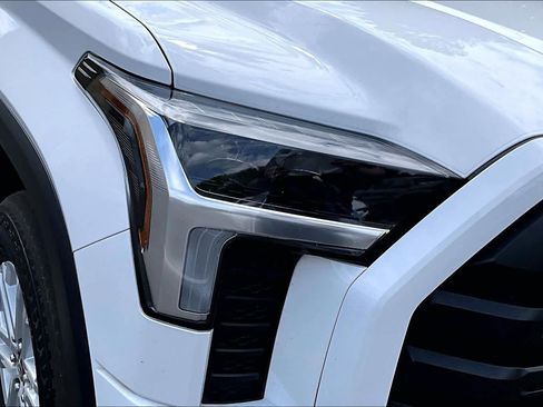 Used 2025 Toyota Tundra SR5 AWD/4WD image 27