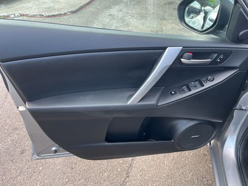 Used 2013 MAZDA MAZDA3 i Grand Touring FWD image 9