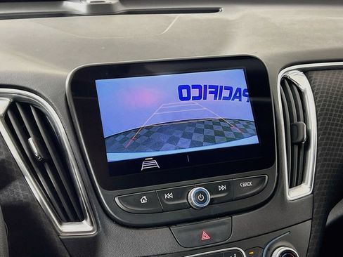 Used 2019 Chevrolet Malibu LT FWD image 19