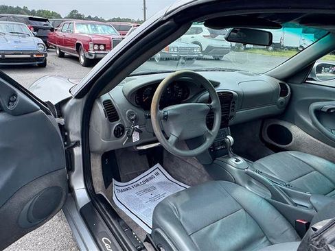Used 2001 Porsche 911 Cabriolet image 33