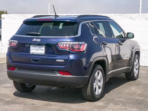 Used 2021 Jeep Compass Latitude FWD image 9