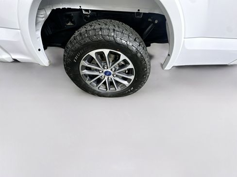 Used 2019 Ford F150 XLT w/ Equipment Group 302A Luxury image 11