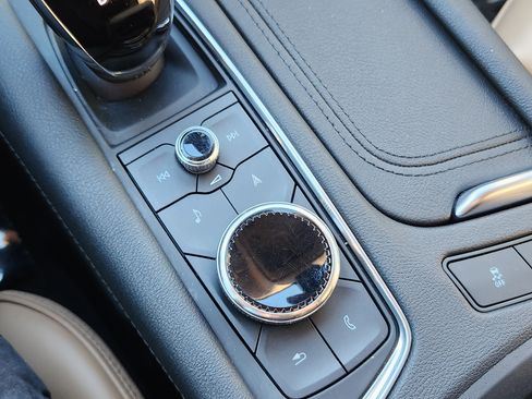 Used 2021 Cadillac XT5 Sportv w/ Platinum Package image 31