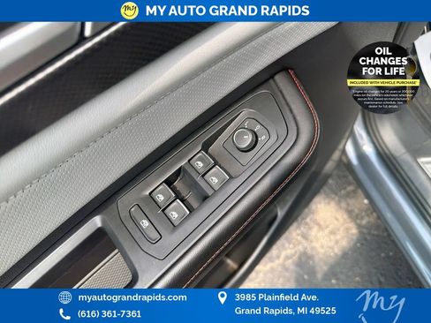 Used 2024 Volkswagen Atlas Peak Edition SEL AWD/4WD image 11