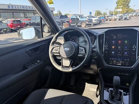 Used 2025 Subaru Forester Premium AWD/4WD image 18