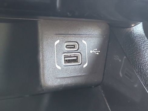Used 2024 Jeep Compass Latitude AWD/4WD image 27