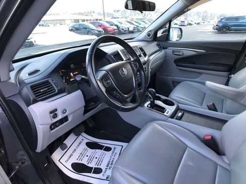 Used 2017 Honda Ridgeline RTL image 18