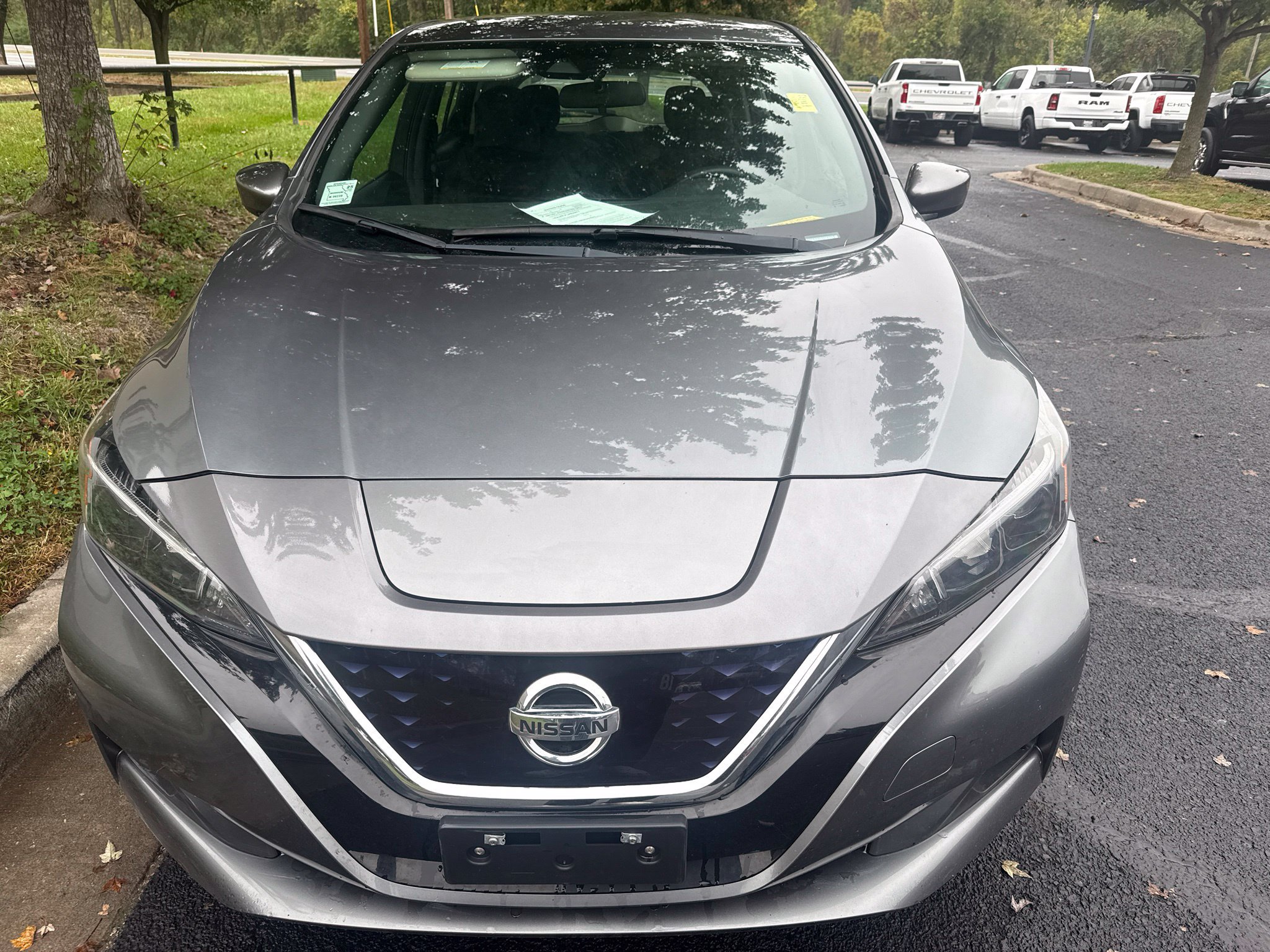 Used 2020 Nissan Leaf SV FWD image 2