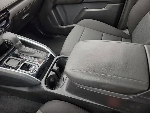 Used 2024 Chevrolet Colorado W/T image 25