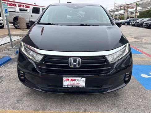 Used 2021 Honda Odyssey Touring image 2
