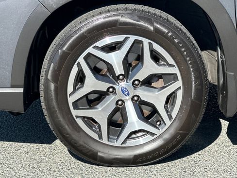 Used 2020 Subaru Forester Premium AWD/4WD image 25