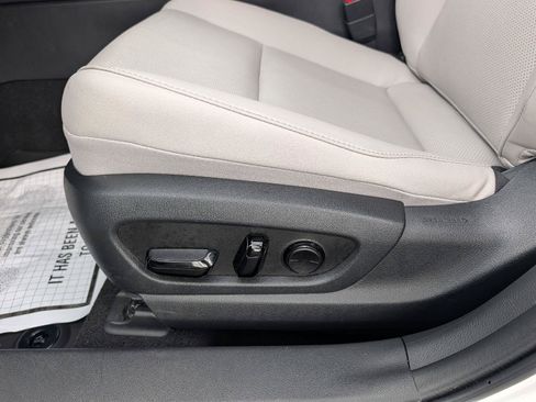 Used 2024 Lexus UX 250h AWD w/ Premium Package image 8