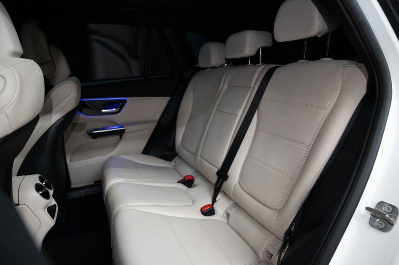 New 2027 Mercedes-Benz GLC 300 image 13