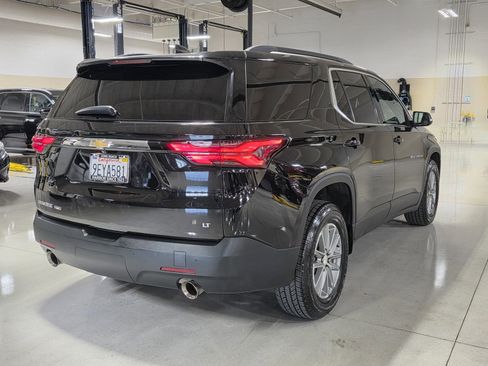 Used 2022 Chevrolet Traverse LT image 7