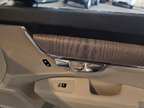 Certified 2025 Volvo V90 B6 Cross Country Plus image 12