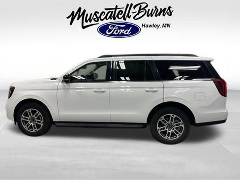 Used 2025 Ford Expedition Active AWD/4WD image 4