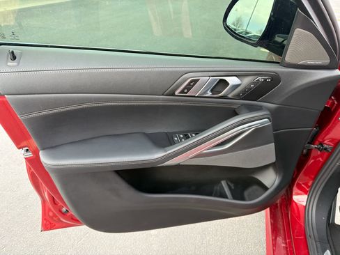 Used 2023 BMW X6 xDrive40i w/ M Sport Package image 21