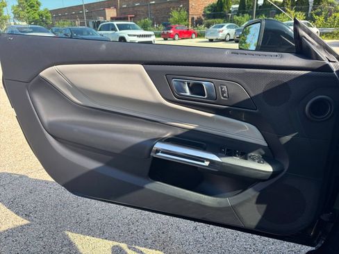 Used 2025 Ford Mustang GT Premium RWD image 18