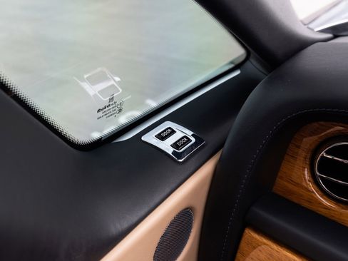 Used 2009 Rolls-Royce Phantom Drophead Coupe RWD image 47