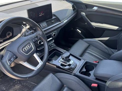 Used 2023 Audi Q5 2.0T Premium Plus w/ Premium Plus Package AWD/4WD image 2