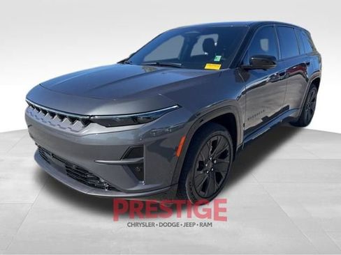 Used 2025 Jeep Wagoneer S Launch Edition image 8