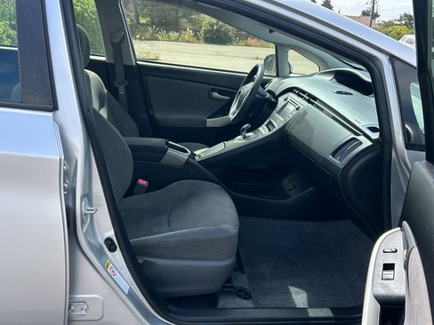Used 2012 Toyota Prius Two FWD image 23