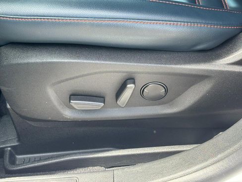 Used 2022 Ford Edge SEL w/ Sport Appearance Package image 17