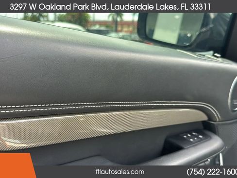 Used 2020 Land Rover Discovery HSE image 15