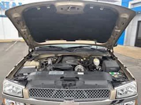 Used 2005 Chevrolet Silverado 1500 LS w/ Light Duty Power Package AWD/4WD image 16