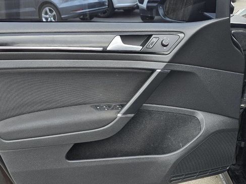 Used 2016 Volkswagen GTI S image 10