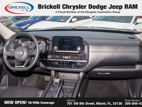 Used 2024 Nissan Pathfinder SV image 21