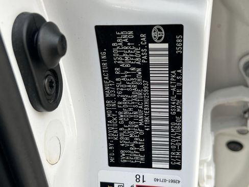 Used 2017 Toyota Avalon Limited w/ Carpet Mat Package image 35