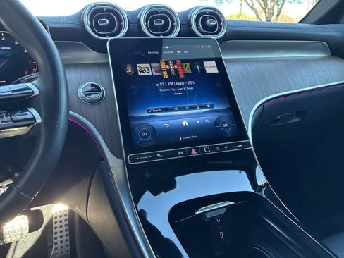 Used 2025 Mercedes-Benz GLC 300 w/ AMG Line image 15