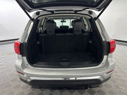 Used 2020 Nissan Pathfinder Platinum image 21