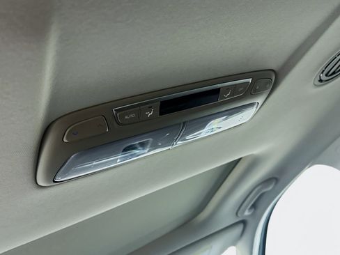 Used 2025 Kia Telluride S image 28