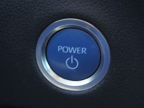 Used 2023 Toyota Tundra Limited w/ Power Package AWD/4WD image 9